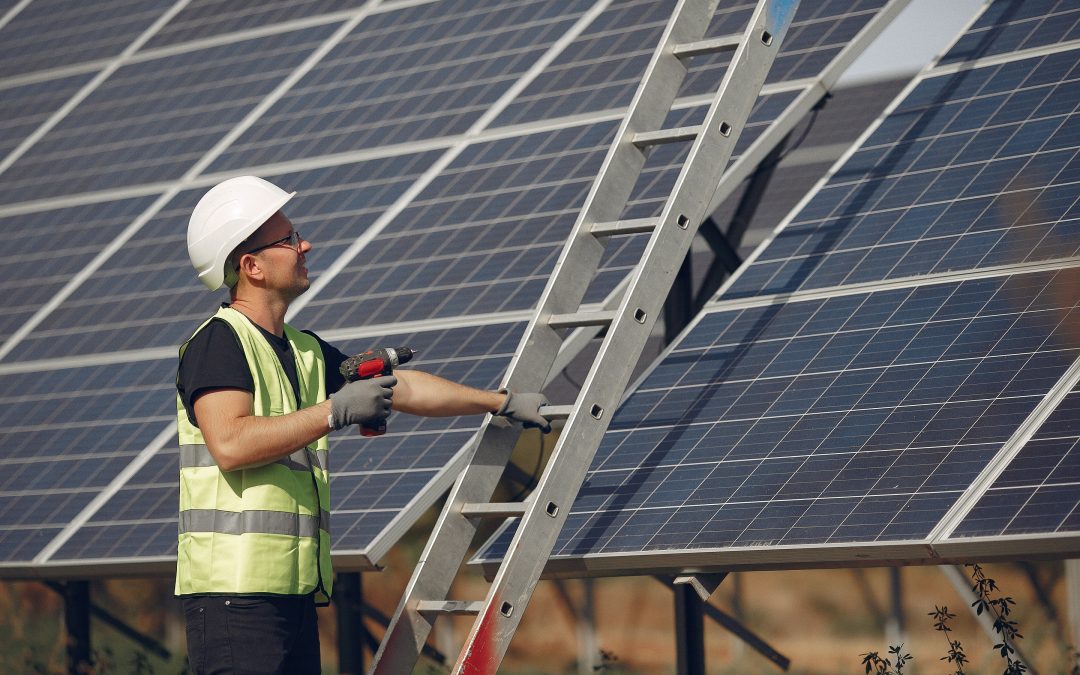 Guía para Instalar Paneles Solares en Negocios